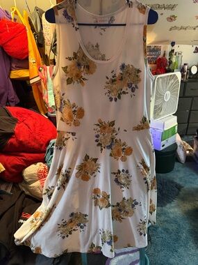LuLaRoe NICKI White Sleeveless Floral Scoop Dress with Yellow Blue Bouquet XL